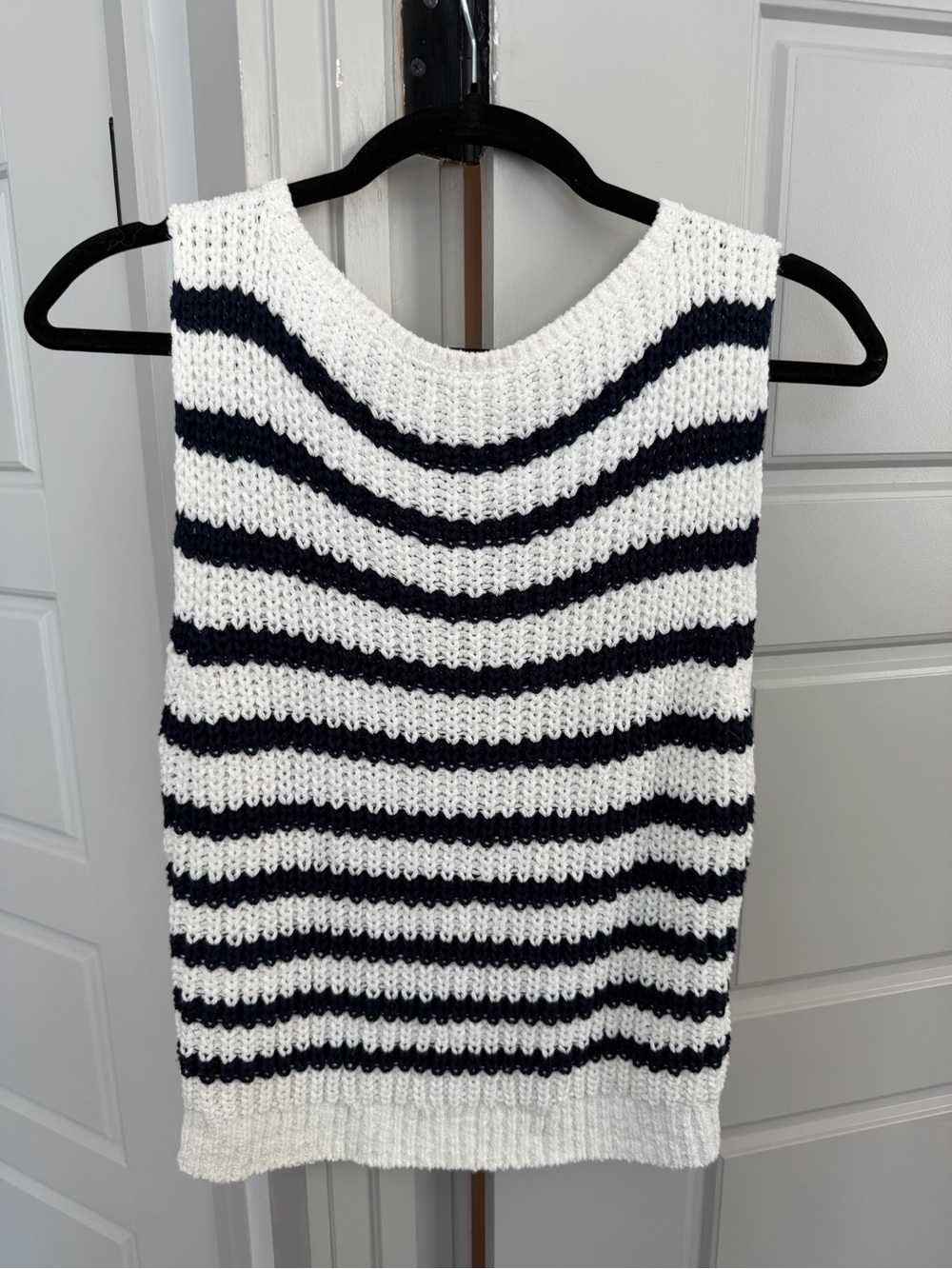 Abercrombie & Fitch Textural Knit Sweater Vest
